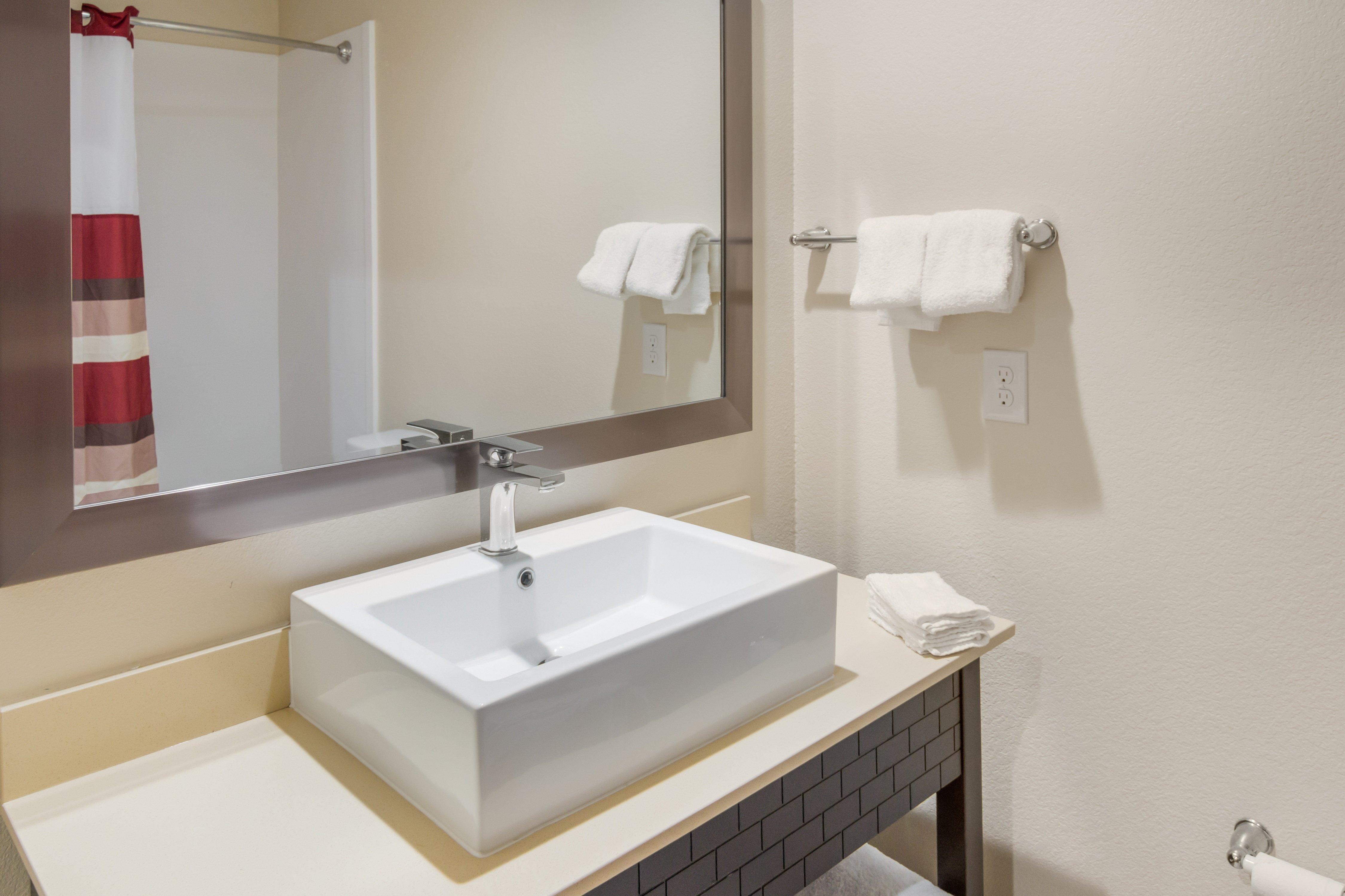 Red Roof Inn Plus+ Fort Worth - Burleson Exterior photo